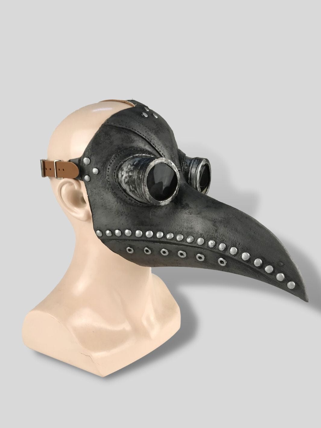Masque du Docteur de la Peste Maximus en cuir noir -  France